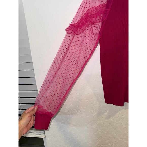 ❤️‍🔥NWT Nicole Miller Mesh Sleeve Ribbed Top Berry Size M - Picture 9 of 10